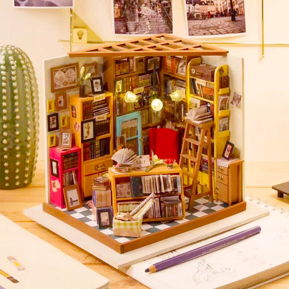 Study Book Nook - Official Book Nook (Kit) 06-03-2025 