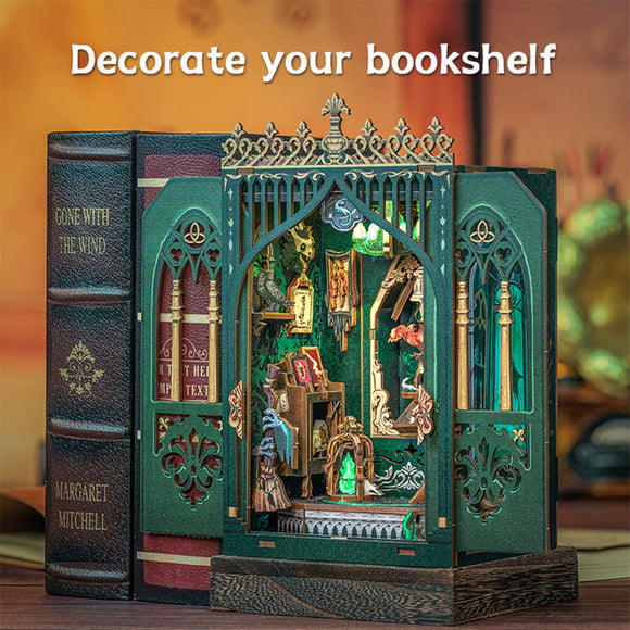 Darkness Herbarium Book Nook - Official Book Nook (Kit) 06-03-2025 