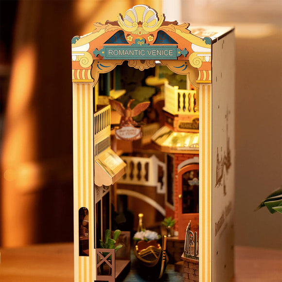 Romance In Venice Book Nook - Official Book Nook (Kit) 06-03-2025 