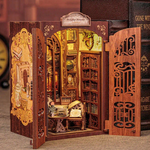 Bookshop Memories Book Nook - Official Book Nook (Kit) 06-03-2025 