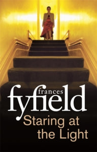 Staring At The Light - Frances Fyfield (Paperback) 07-02-2019 